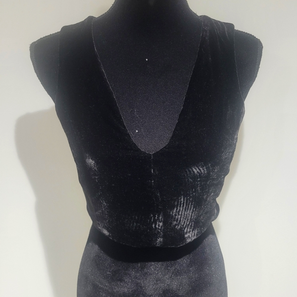 Wilfred Women's Silk Blend Velvet Dauphine Crop Top XS Black Luxe Whimsigoth